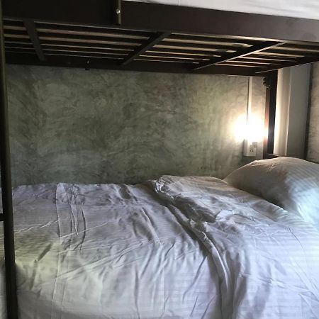 P And P'S Guesthouse Тау Экстерьер фото